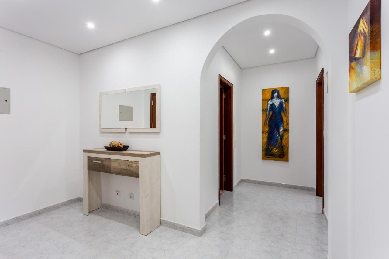 Downtown Lovers Home By Seewest Lagos Luaran gambar
